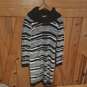 Womens Lot Of 3 Long Sleeve Dresses Large.